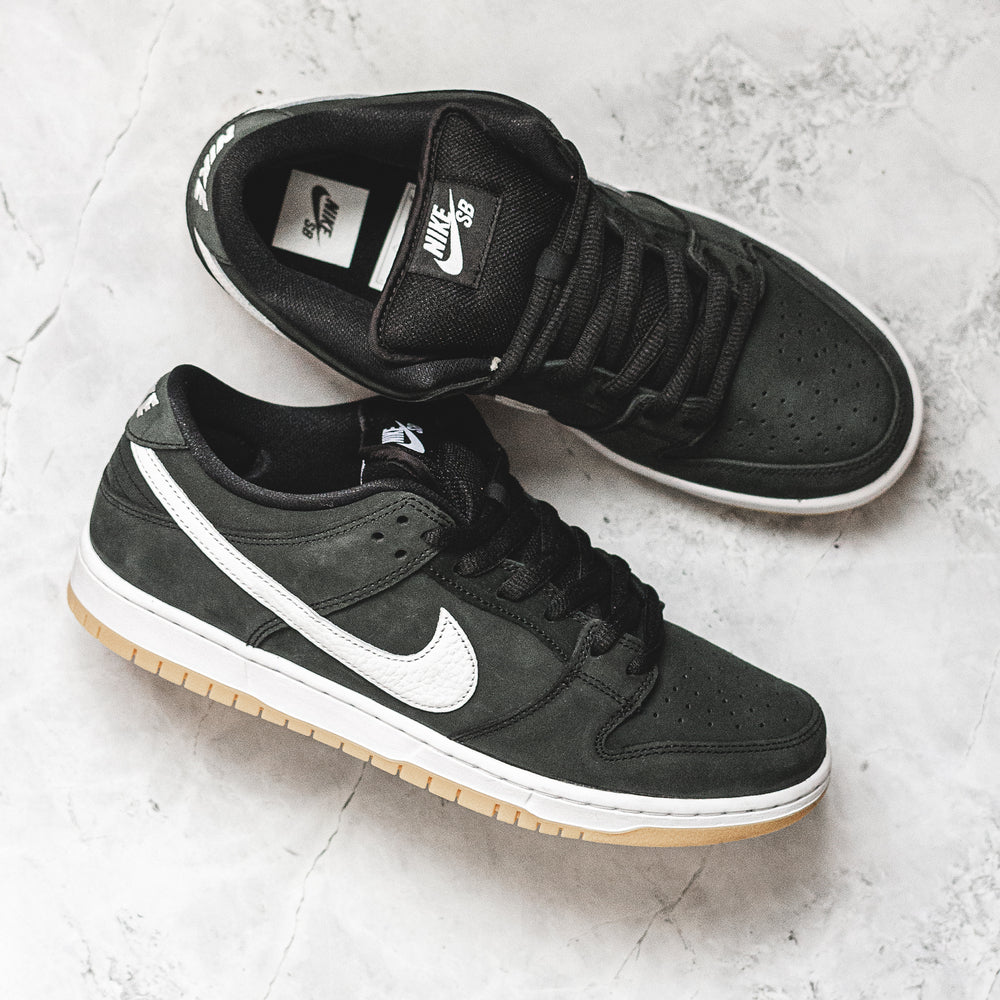 Nike SB Dunk Low Black Gum
