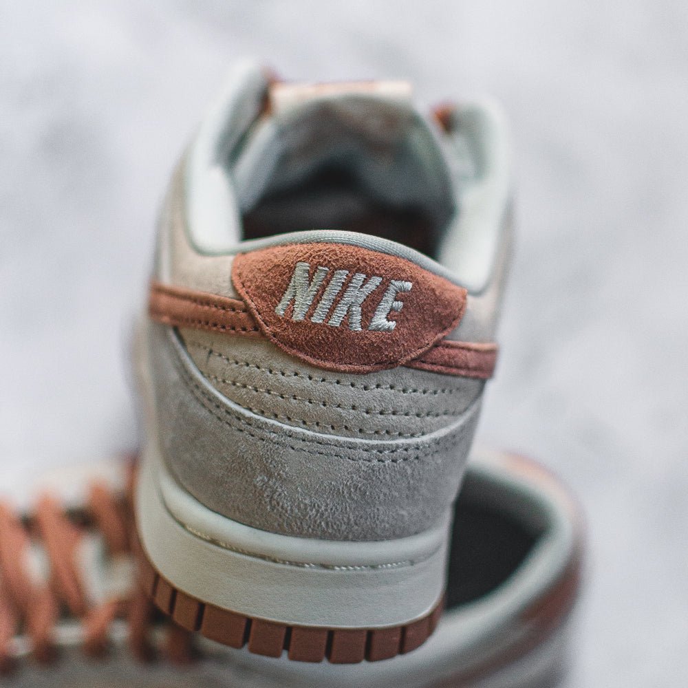 Nike Dunk Low Fossil Rose